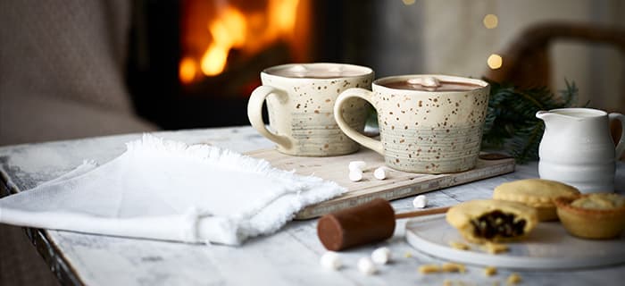 Get delicious mince pies and rich hot chocolate with Milk & More Get delicious mince pies and rich hot chocolate with Milk & More
